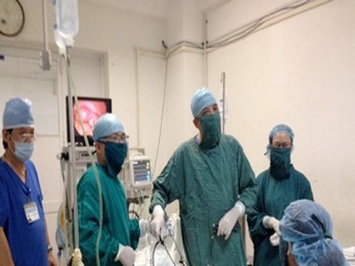 Tàu Bệnh viện USNS Mercy Hoa Kỳ khám bệnh tại Nghệ An